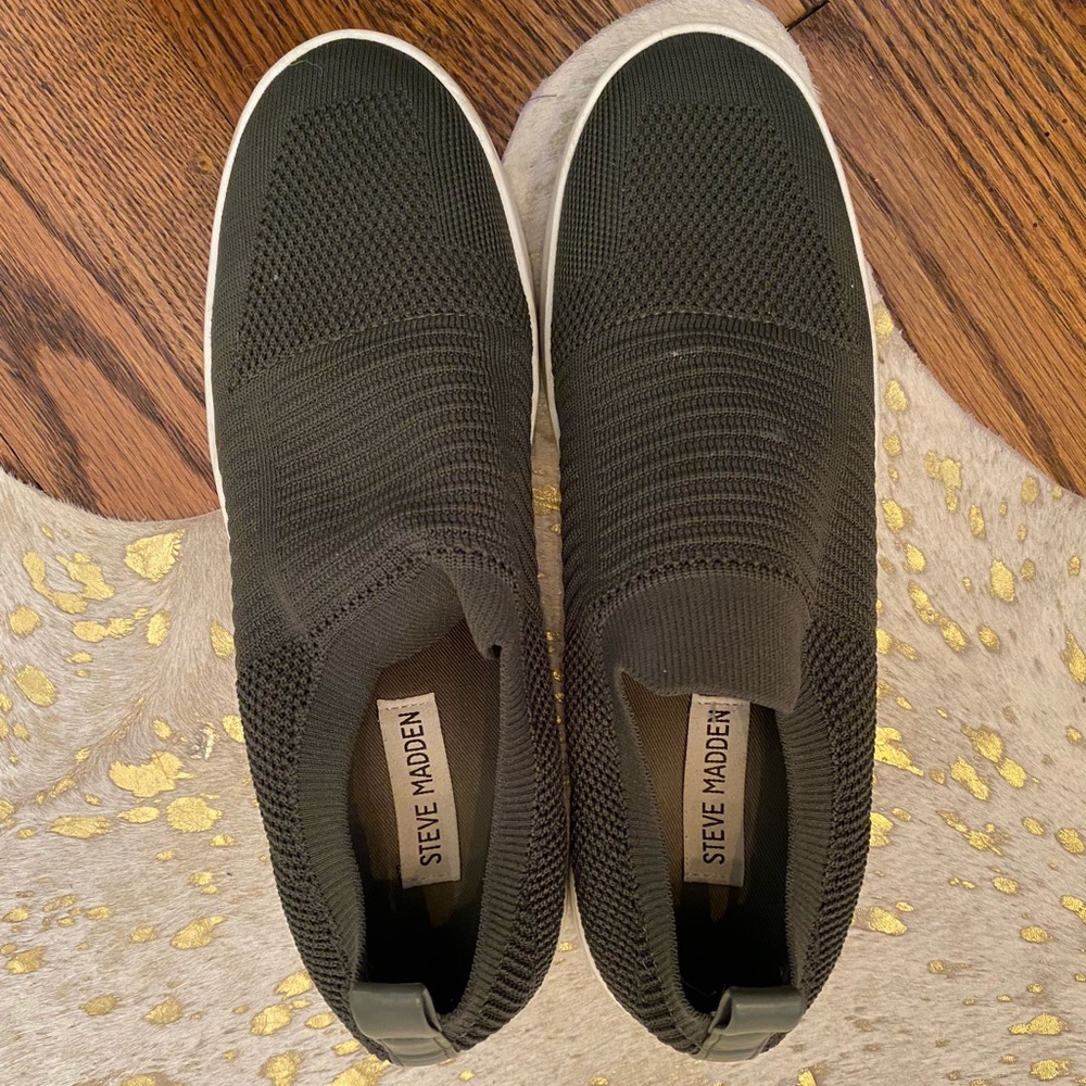 steve madden slip on shoes